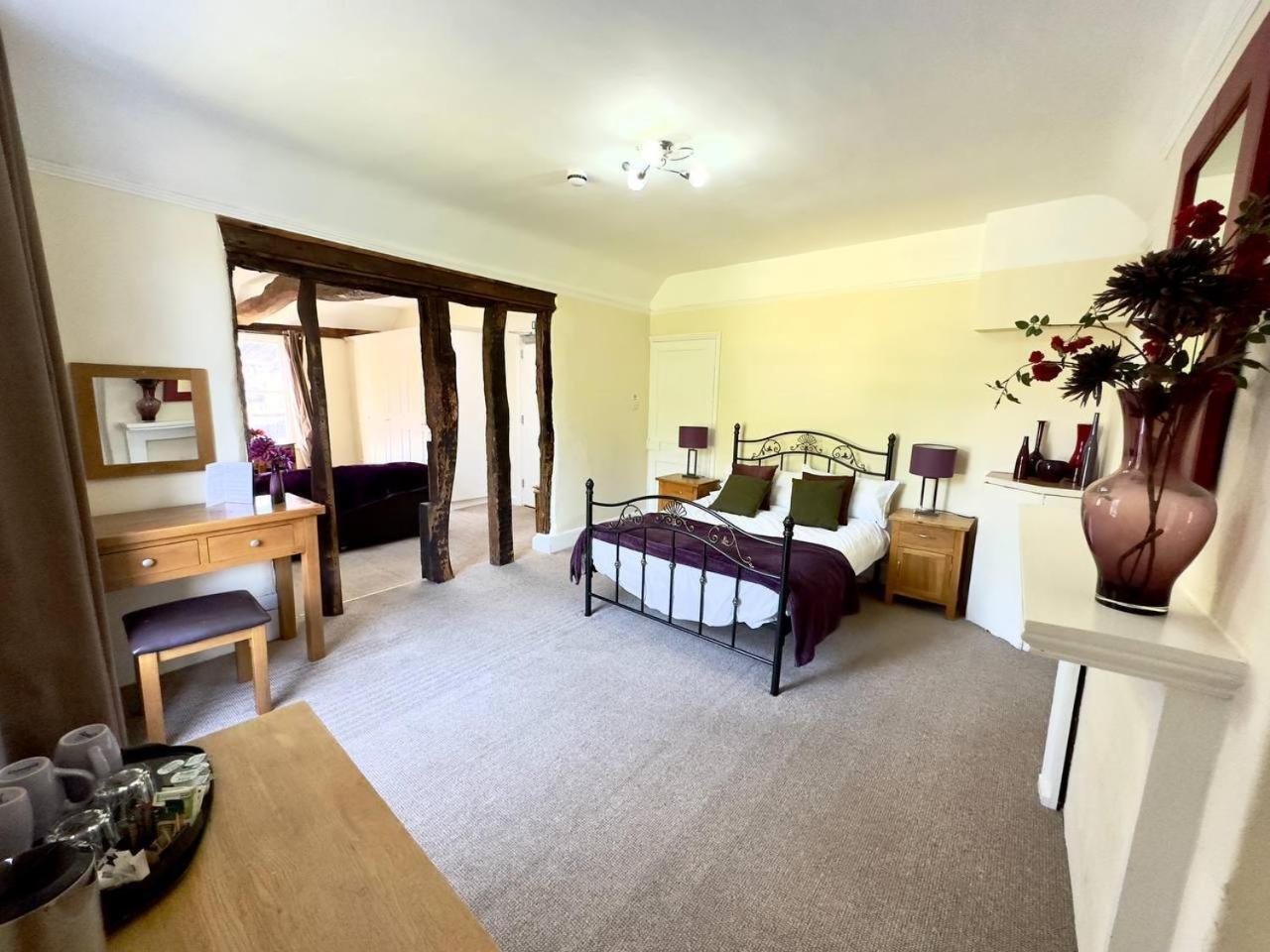 The George & Dragon Hotel Long Melford Room photo